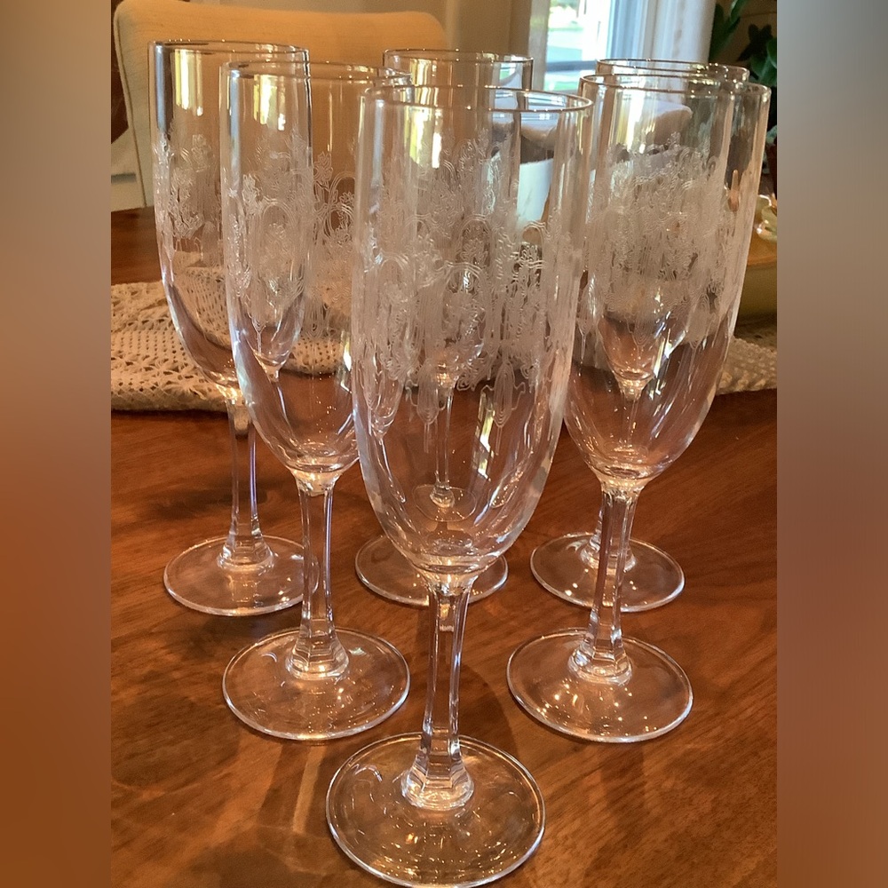 Stunning set of six da Vinci crystal champagne, flutes